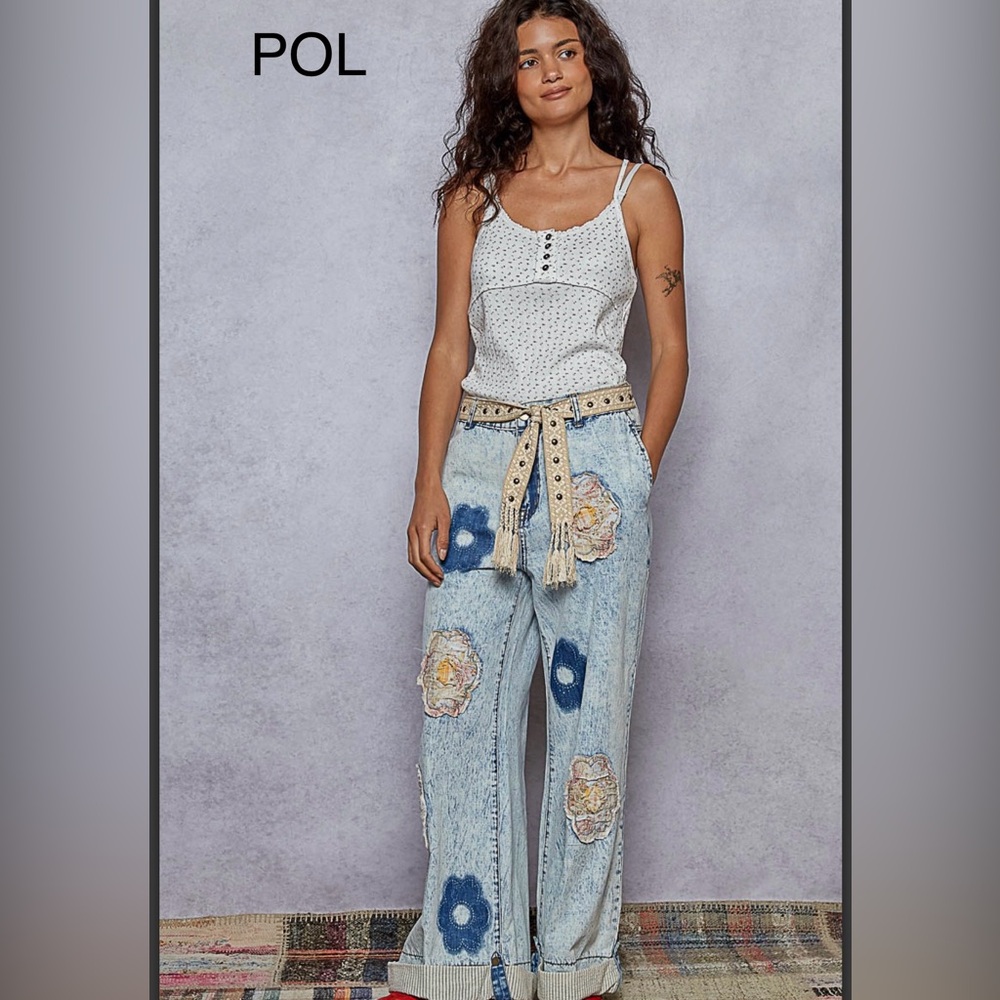 BPB218-3💙🤍POL pizazz in blue jeans w/flower patches in blue+cream-elevated look!